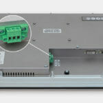 Monitor industriali da 22" formato widescreen per montaggio a pannello e touchscreen rugged IP65/IP66, veduta dell’uscita cavi CC