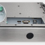 Monitor industriali da 17" per montaggio universale e touchscreen rugged IP65/IP66, veduta dell’uscita cavi